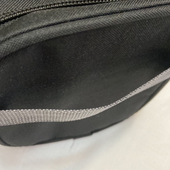 Canvas Black Hanging Mens Toiletry/ Dopp Bag with Carry Handle- NWOT - Picture 3 of 10